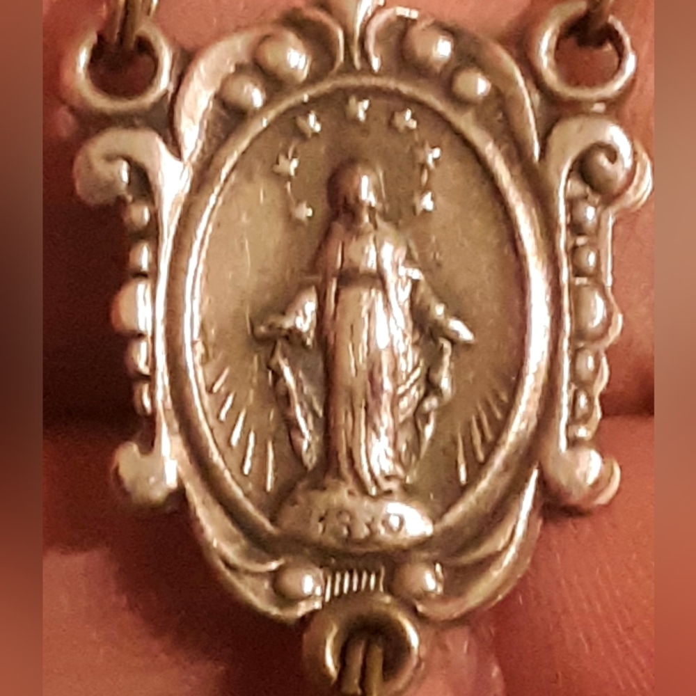 3 Vintage Rosary Turn of The Century featuring Cut Glass, Wood & Carved Bone - Picture 7 of 9